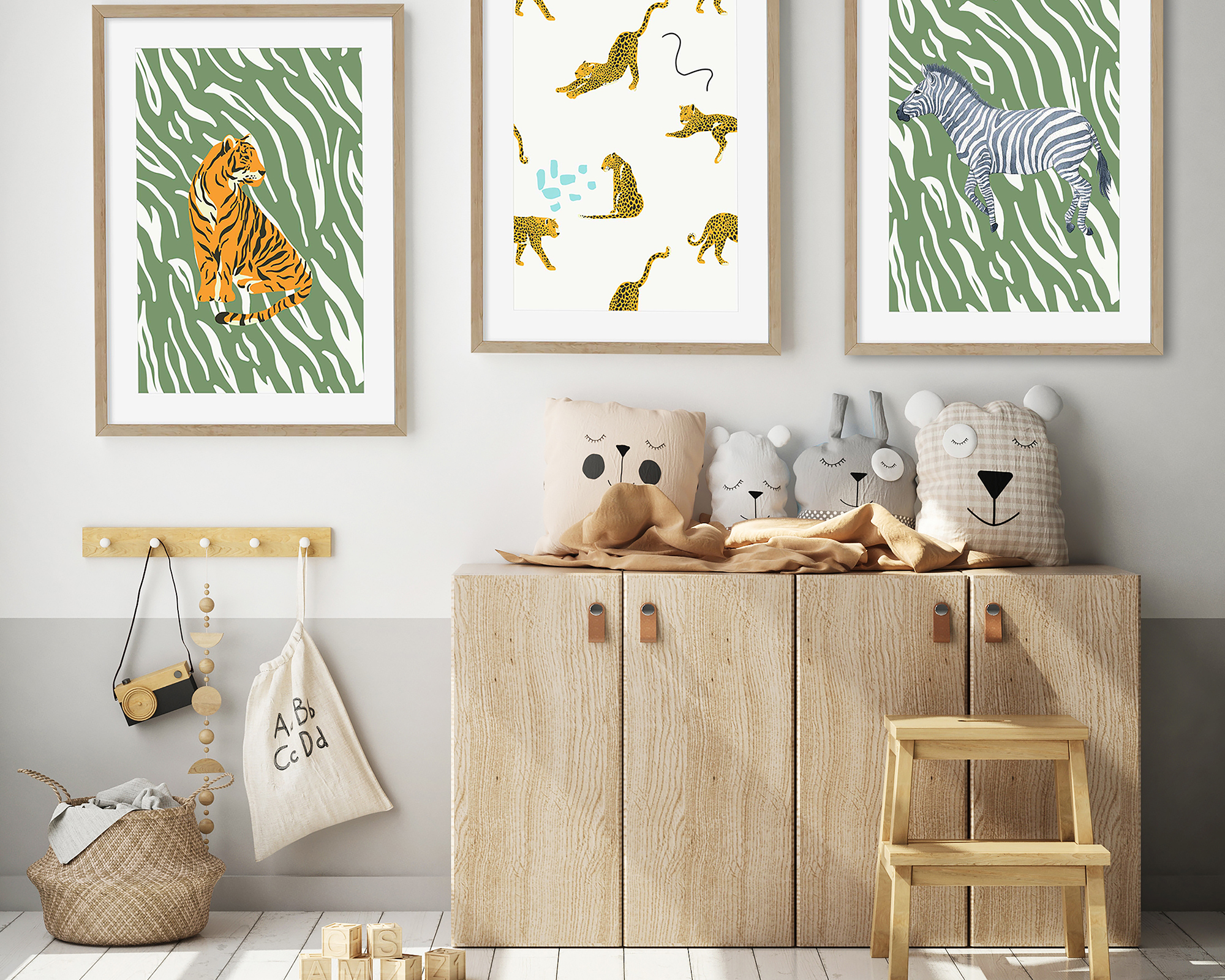 Картины с животными в детской комнате